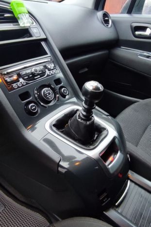 Peugeot 5008 I Рестайлинг full