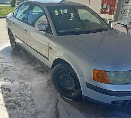 Volkswagen Passat B5 full