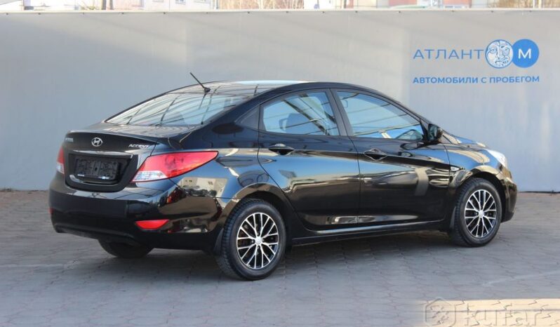 Hyundai Accent IV full