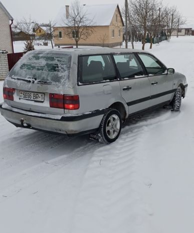 Volkswagen Passat B4 full