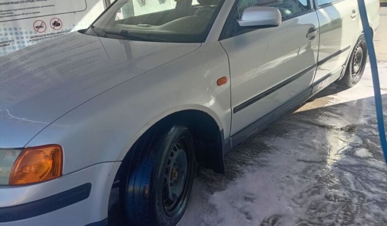 Volkswagen Passat B5 full