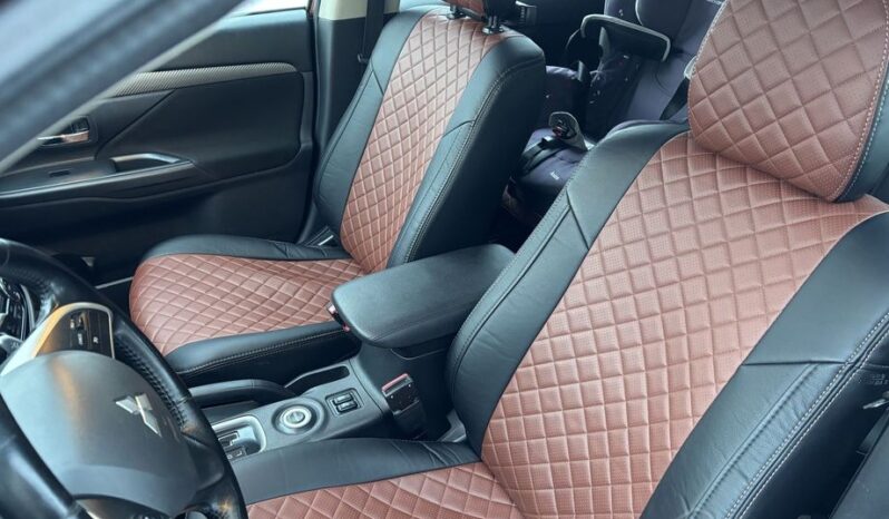 Mitsubishi Outlander III full