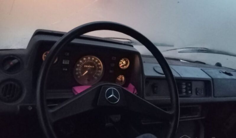 MersedezBenz 208D full