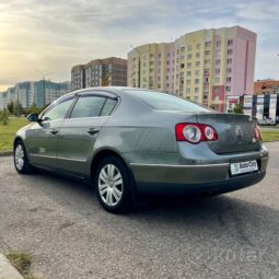 Volkswagen Passat B6 full