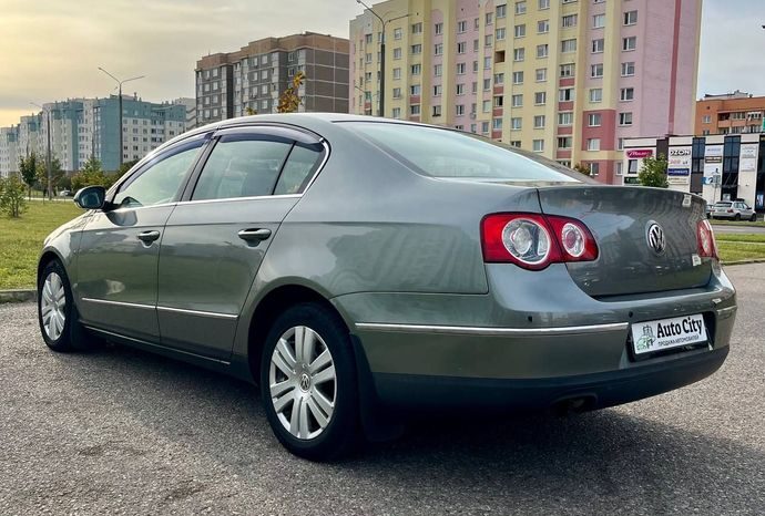 Volkswagen Passat B6 full