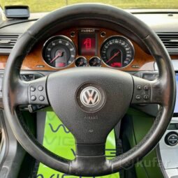 Volkswagen Passat B6 full