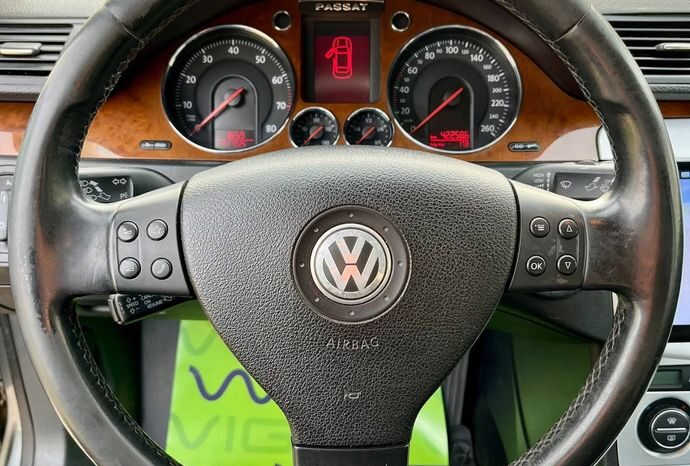 Volkswagen Passat B6 full