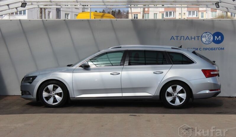 Skoda Superb full