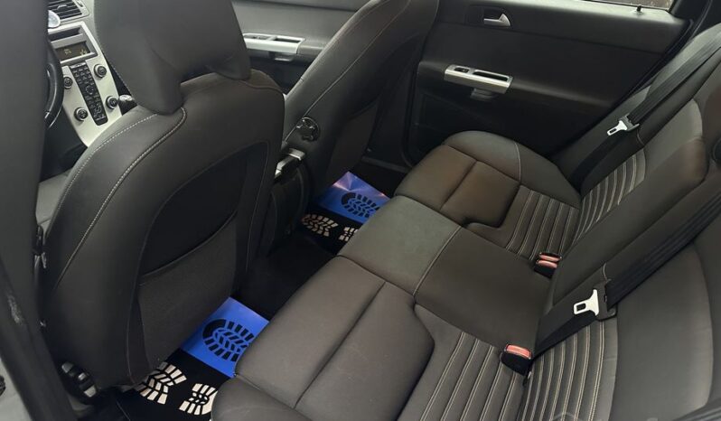 Volvo V50 I Рестайлинг full