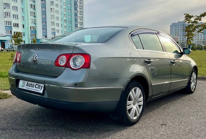 Volkswagen Passat B6 full