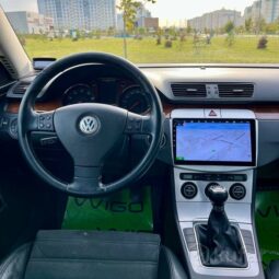 Volkswagen Passat B6 full