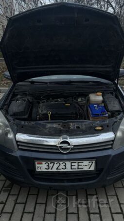 Opel Astra H full