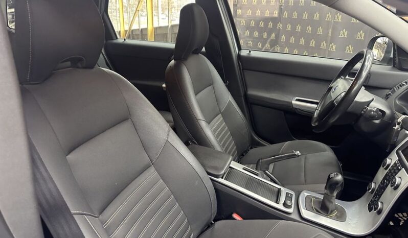 Volvo V50 I Рестайлинг full